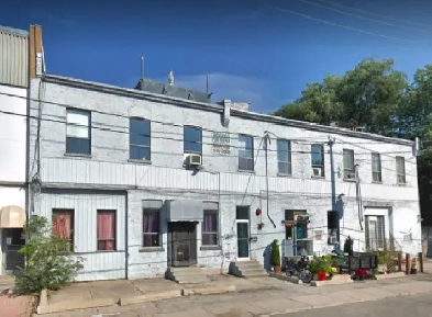 Noble and Queen West Image# 1