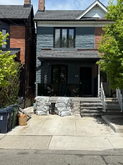 Bachelor Apartment at Dufferin & Davenport Image# 8