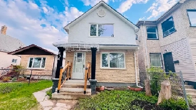 MEGAHOMES NEW LISTING - 854 PRITCHARD AVENUE Image# 1