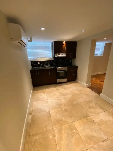 BACHELOR FOR RENT - EGLINTON/KEELE Image# 7