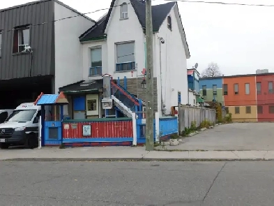 Keele and St. Clair Basement Bachelor for Rent Image# 5