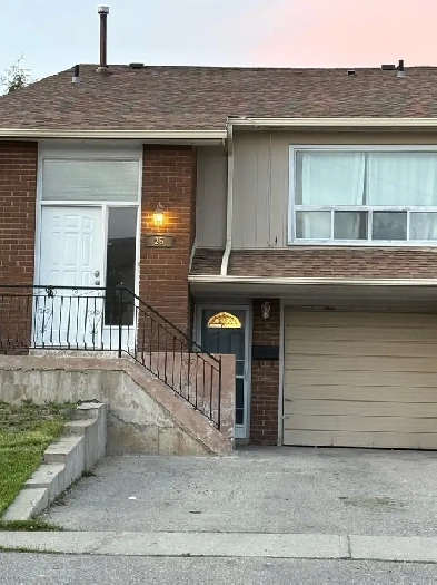 1 BR w/ 1 Parking. Legal, bright, ground level @ Williams Pkwy & Image# 9