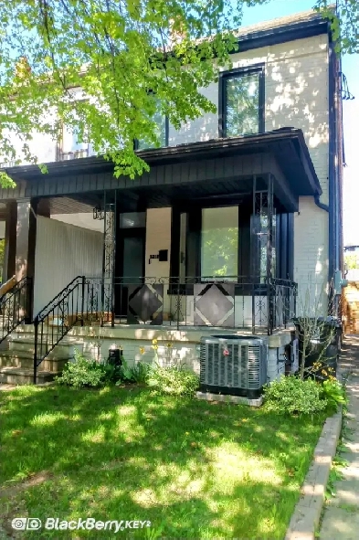 Brand new luxury furnished bachelor apartment. $1975 inclusive. Image# 16