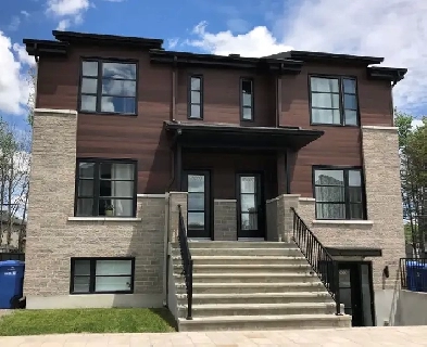 5 1/2 disposés sur 2 étages - Mirabel Image# 1