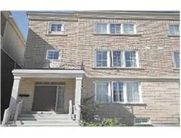 ✔✔ Female Student - Room For Rent - York University Village Image# 2