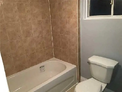 Single Bedroom near Mohawk college _ male only AC Included Image# 1