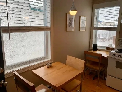 Cozy Apartment for lease, 15 mins walking distance from downtown Image# 3