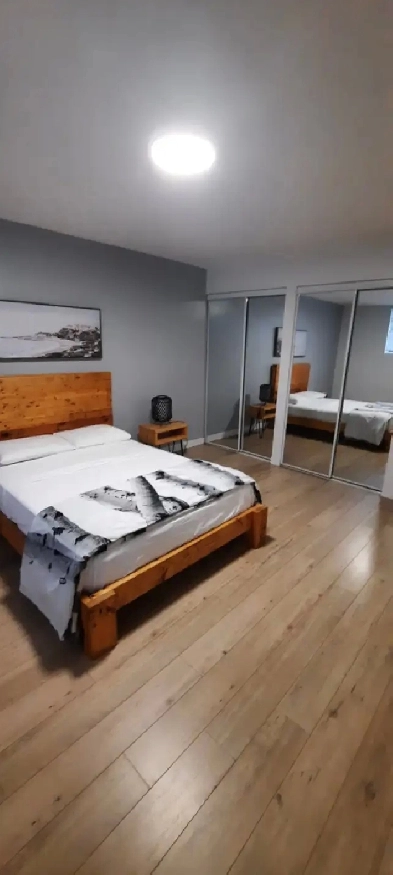 4 1/2  meublé tout inclu, location court terme et stationnement Image# 1