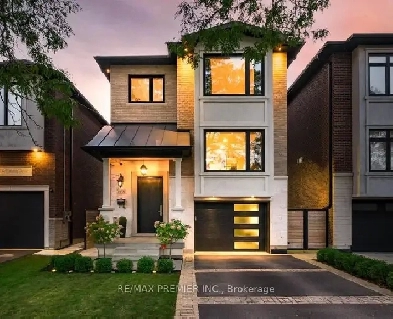 PRECISE ATTENTION TO DETAIL Custom Built Home -Alderwood Toronto Image# 10