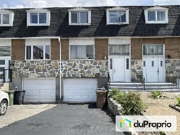 Maison en rangée à vendre à  Boisbriand Image# 1