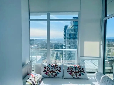 Luxury Living – Furnished Room with Panoramic Views Image# 3