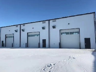 2167 sq ft commercial space available or lease on 252 Rockall Rd Image# 2