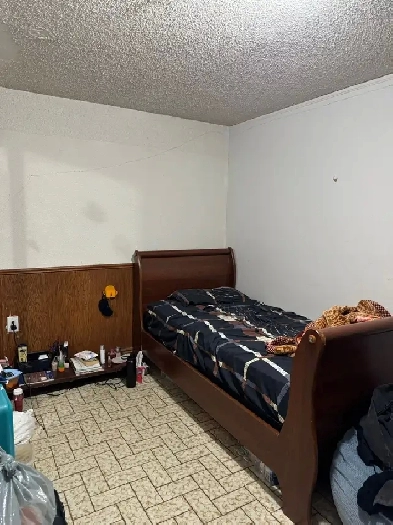 PRIVATE ROOM FOR RENT IN BASEMENT - 1ST JUNE - GIRLS ONLY Image# 1