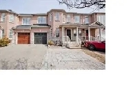 Three Bedrooms Townhouse For Rent In Langstaff Richmond Hill Image# 6