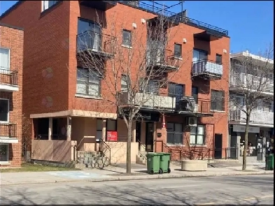 Condo 4 1/2 Meublé Image# 1