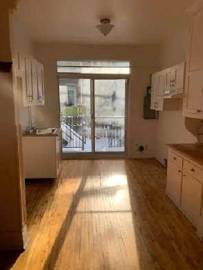 Spacious 4 1/2 in Villeray near Jarry park and metro Image# 5