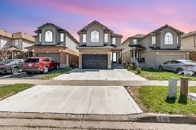 Gorgeous 4 1 Bedroom Detached With Fin Walkout Bsmt In Kitchner Image# 1