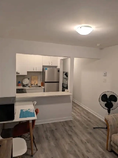 Amazing One Bedroom Apartment for June Image# 1
