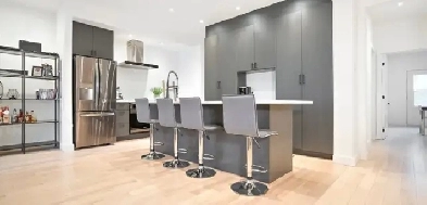 Fully Furnished Lower Duxplex, 2 floors in NDG – All Included! Image# 2