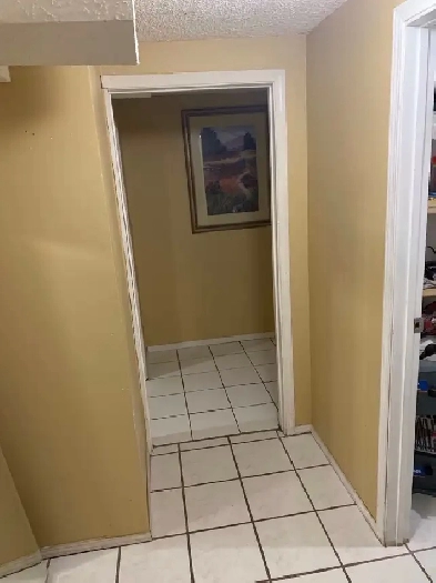 near Marlborough ctrain station basement bedroom for rent Image# 6