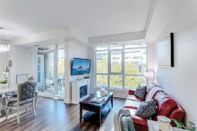 Spacious 2 BR Condo for Rent at Bathurst & Lake Shore w/ Parking Image# 7