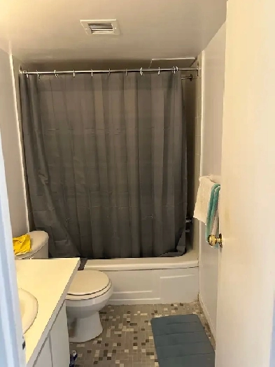 Big 3.5 apartment for lease transfer in Cote Des Neiges  $1283 Image# 3
