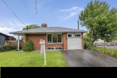 1 bed & 2 bath BASEMENT for rent in Scarborough FEMALES ONLY Image# 1