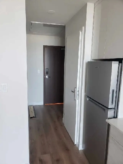 1 bed 1 bath apartment Image# 2