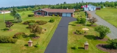 Stunning Views Meet Elegant Ranch Living Image# 5