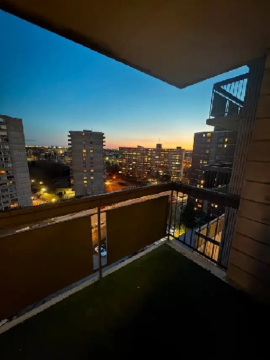 URGENT spacious 3 1/2 apartment for rent JUNE 1/JULY 1 Image# 1