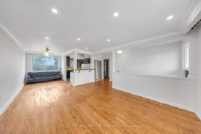 Amazing 4 Rent In Scarborough - Students / Working Professionals Image# 7