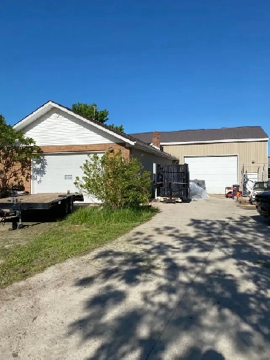 COMMERCIAL GARAGE FOR LEASE Image# 1