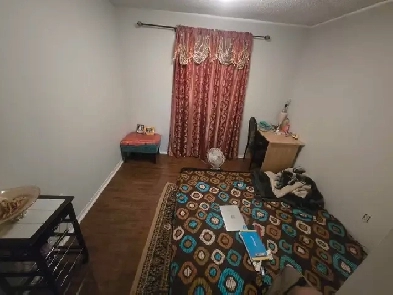 Sharing room  available Image# 1