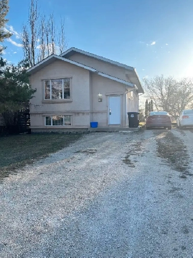 1 Bedroom Suite in Steinbach Image# 1