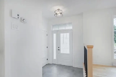 House for rent in Mirabel Image# 9