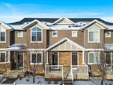 3 Bedroom Townhouse Plus Den Image# 2