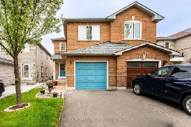 Beautifully Maintained 3-Bedroom, 4-Bathroom Home ! Image# 1