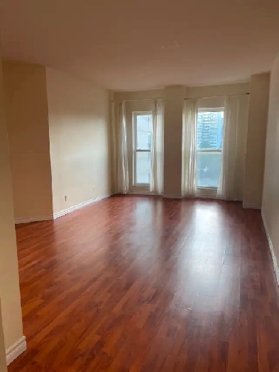 Rent 1-BEDROOM CONDO Hamilton | Near St. Joseph Hospital July 1 Image# 1
