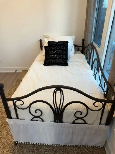 New Furnished Room in Executive Condo in Toronto’s Downtown Image# 1