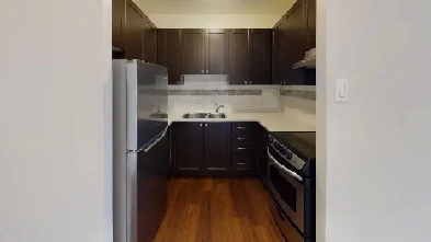 Apartment for Rent at Crystal Beach, Ottawa West Image# 1