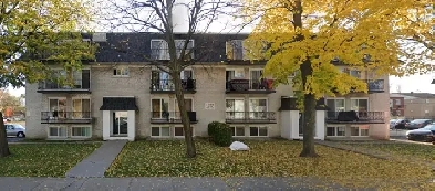 4 1/2 a louer Longueuil Image# 2
