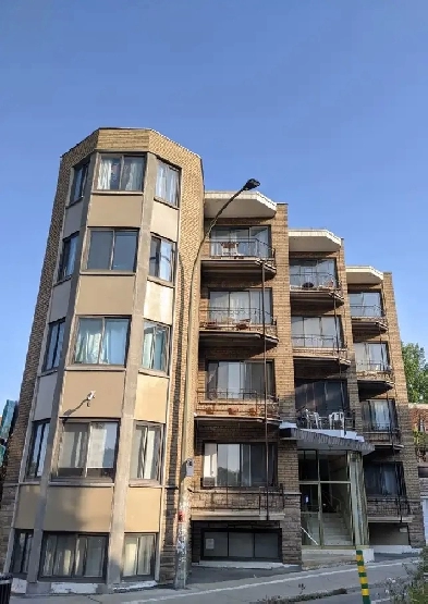 Beau 3 1/2 JUILLET/ en face du Métro Laurier Image# 1