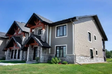 Rockland - Nice Condo on the Golf Course ! Image# 1