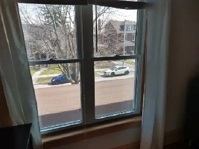 $625 all inc. wifi  Hamilton clean quiet home near Gage park Image# 6
