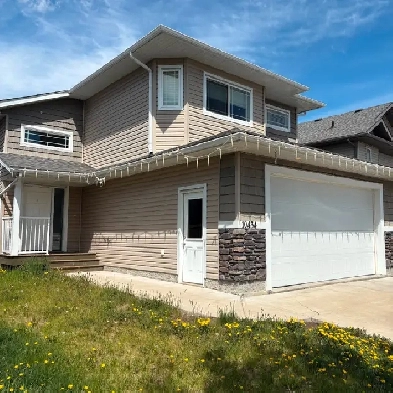 3 Bed 2 Bath Home/Double Garage in Royal Oaks Available June 30 Image# 1