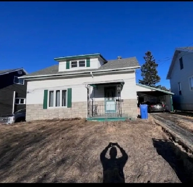 3 Beds, 1.5 Bath House Image# 2