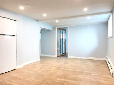 MIN TO UNIV, NEWLY UNIT, 6 APPLIANCES, QUIET, PET OK, WEST END Image# 1