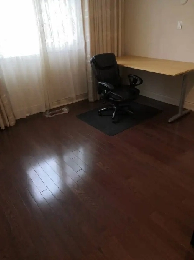 Room within Bathroom for Rent Image# 1