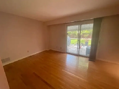 Bright 1-Bedroom Private Unit | Backyard Patio Access Image# 3