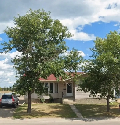 Corner lot bungalow for sale Image# 9
